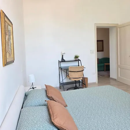 Palacinema - Old Town דירה *