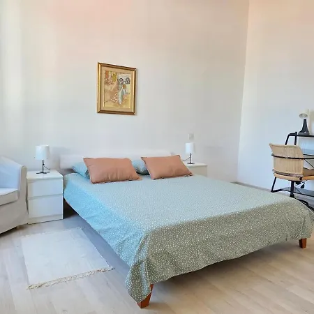 Palacinema - Old Town Апартаменти *