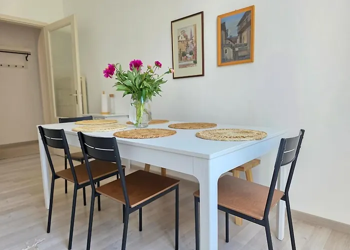 Palacinema - Old Town شقة لوكارنو