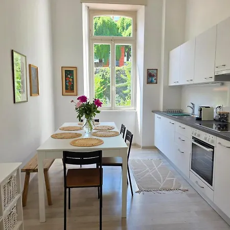 Palacinema - Old Town *